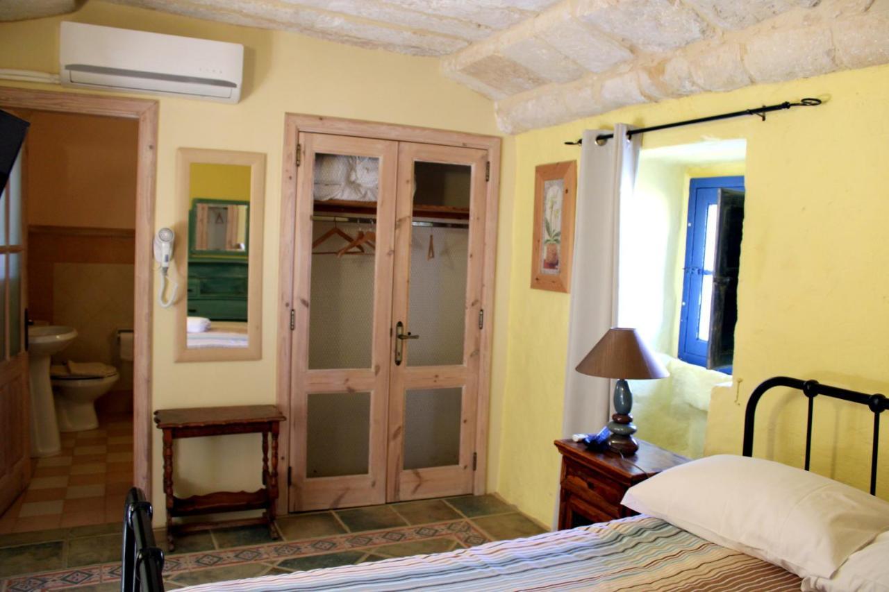 Il-Wileg Bed & Breakfast Qala Bagian luar foto