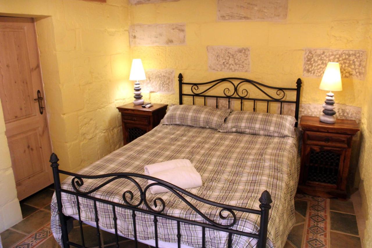 Il-Wileg Bed & Breakfast Qala Bagian luar foto