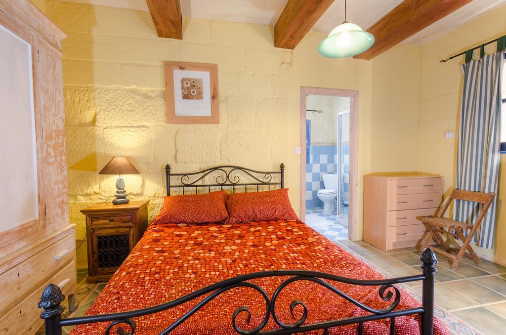 Il-Wileg Bed & Breakfast Qala Bagian luar foto